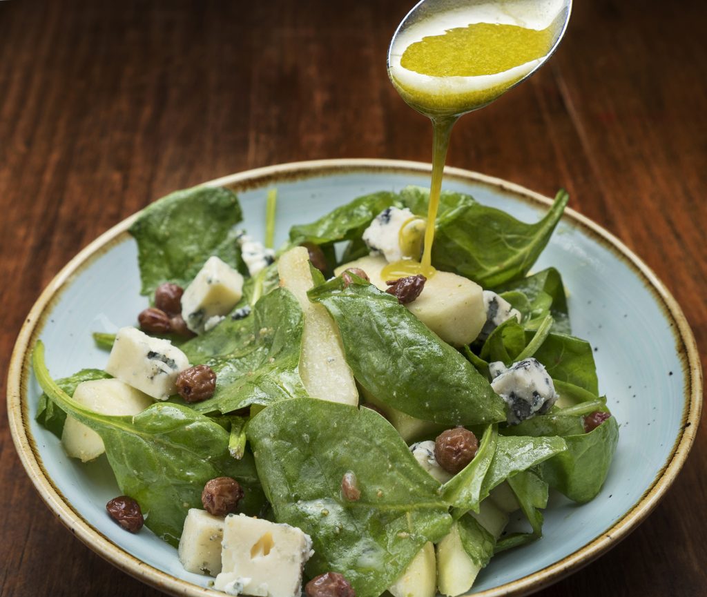 Pear and Spinach salad recipe